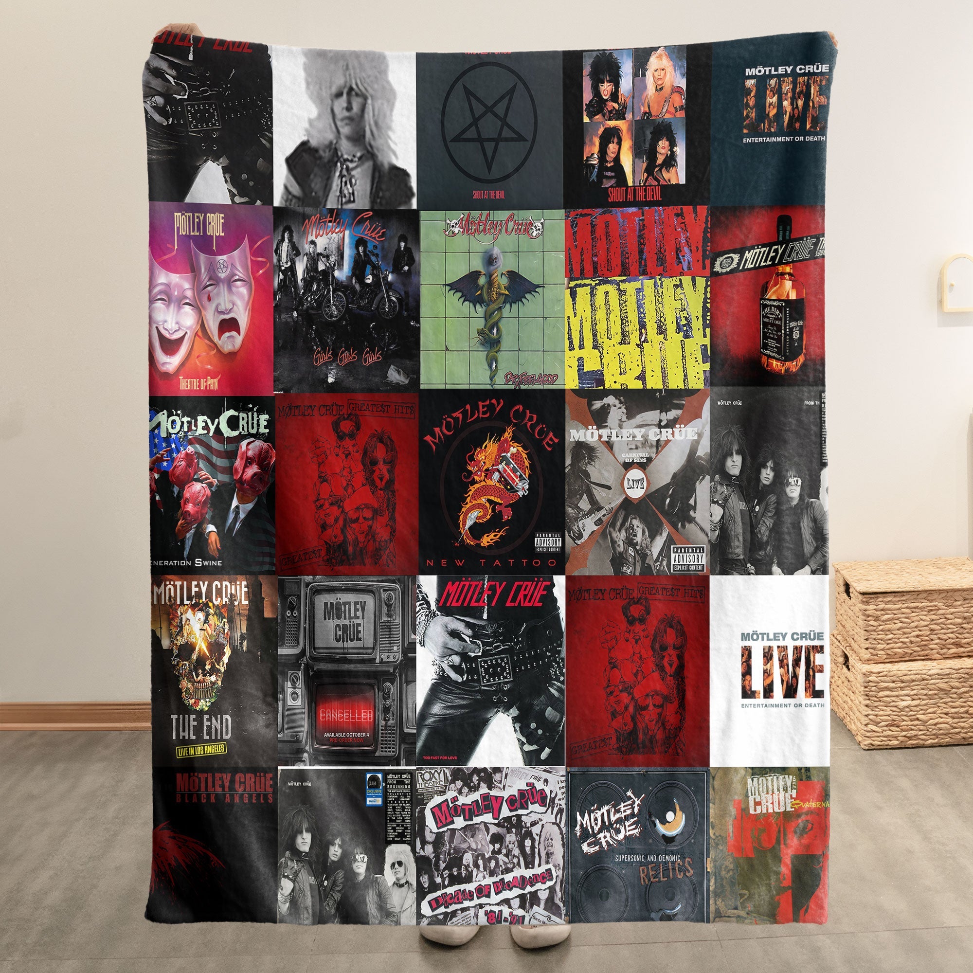 Mötley Crüe Sherpa Blanket Wild Energy for True Rock Rebels