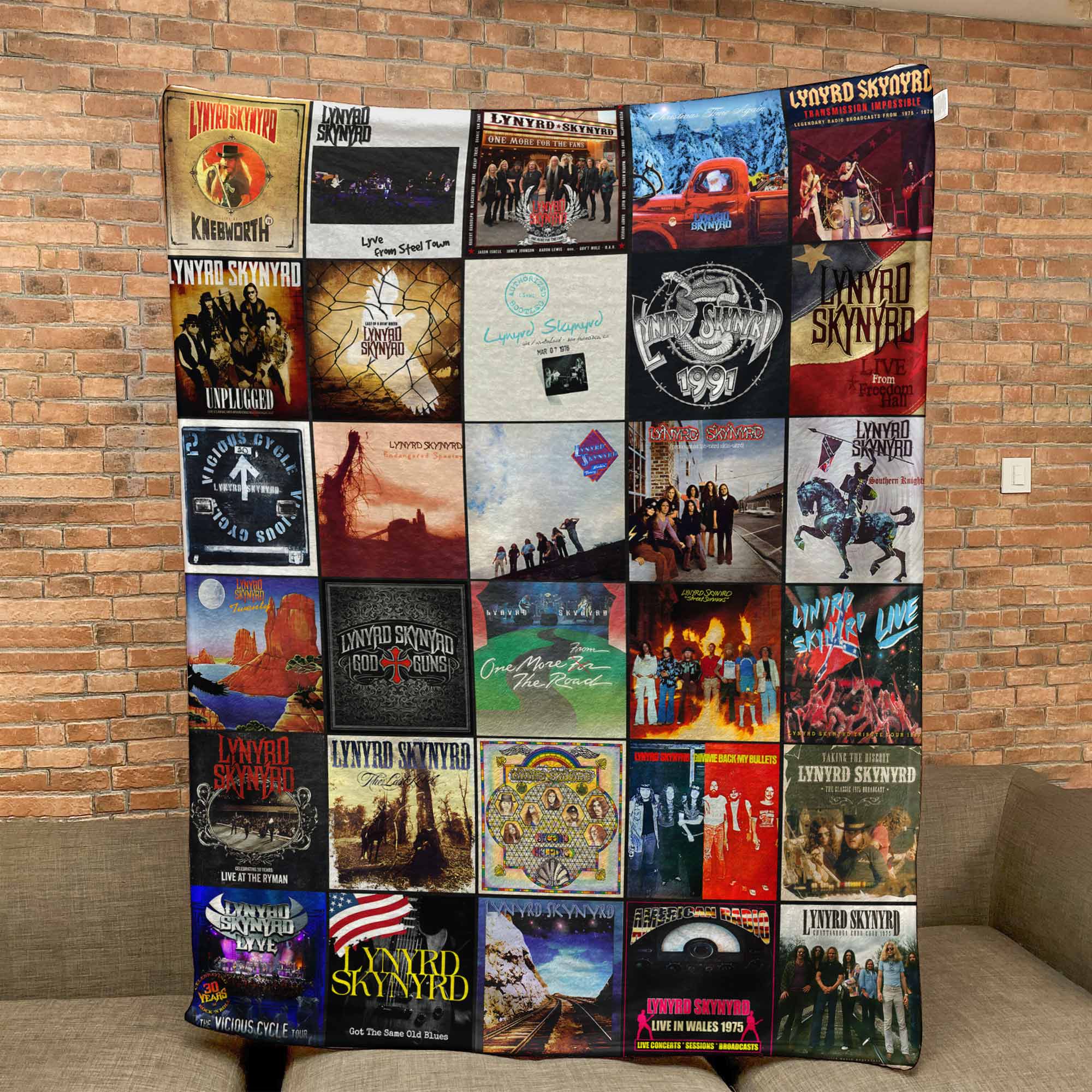 Lynyrd Skynyrd Sherpa Blanket A Southern Rock Legacy in Every Stitch