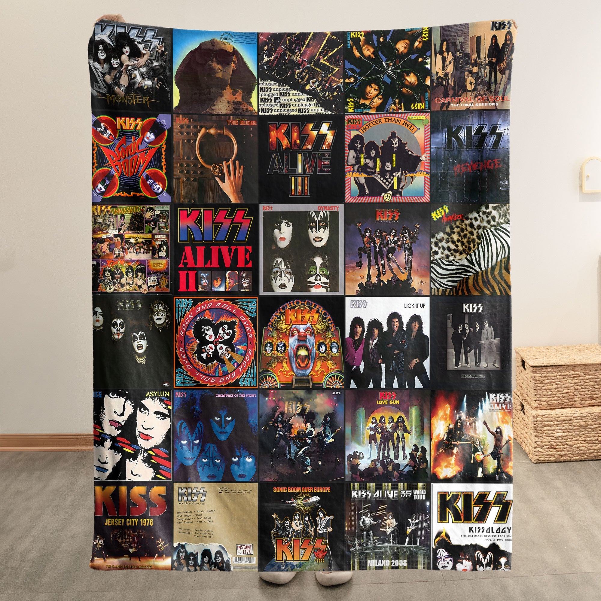 KISS Sherpa Blanket A Rock & Roll Hall-of-Fame Tribute for Superfans